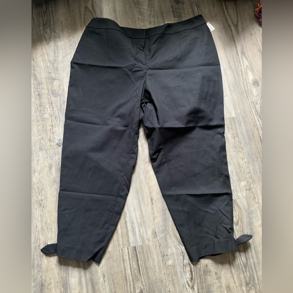 New with tags black ankle pants